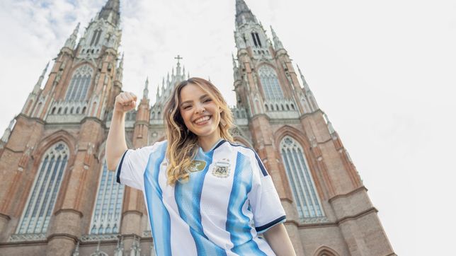 una platense quedo seleccionada entre los tres candidatos argentinos para el reality del youtuber mas visto del mundo