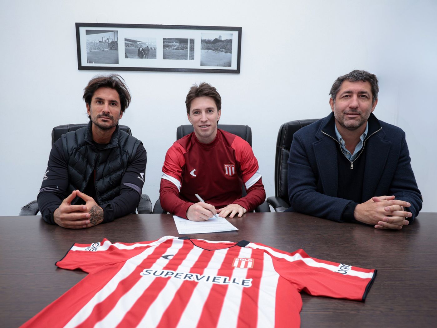 Baltasar Rodr&iacute;guez lleg&oacute; desde Racing y firm&oacute; contrato con Estudiantes por las pr&oacute;ximas cuatro temporadas