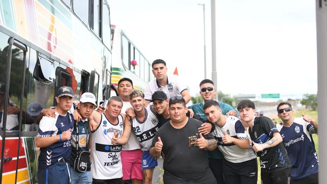 gimnasia inicia una enorme movilizacion a santa fe por la copa argentina