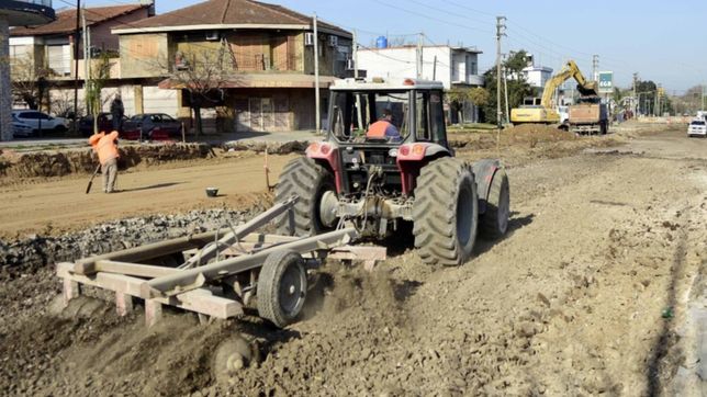 uno por uno, los cortes y desvios para autos y micros por las obras en la avenida 32