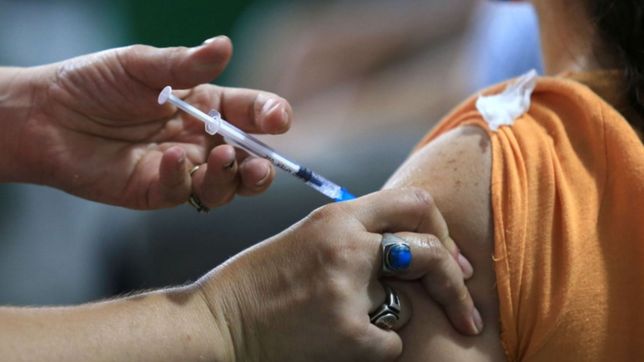 alarma por la lenta vacunacion contra el sarampion, la rubeola, paperas y polio