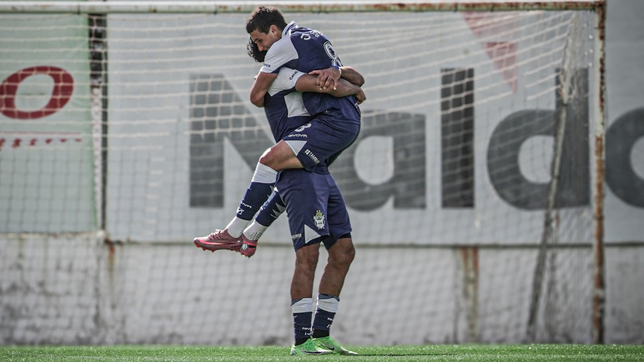 la reserva de gimnasia le gano a sarmiento con un partido sobresaliente de dos juveniles