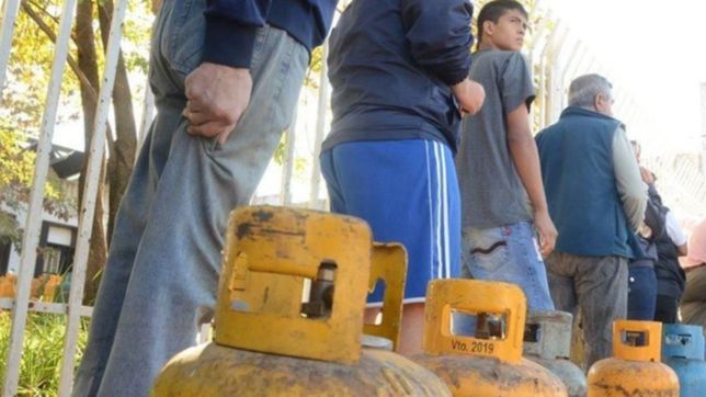 en medio de la suba de los servicios, aumentan un 24% las garrafas sociales