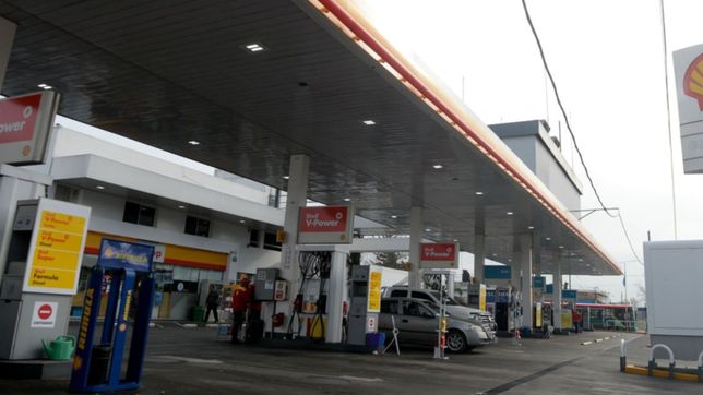 insolito: a dos dias de aumentar, shell bajo sus combustibles para ser mas competitivo