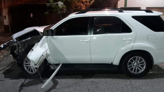 tiros, persecucion y choque en un raid con una camioneta que esta a nombre de un fiscal