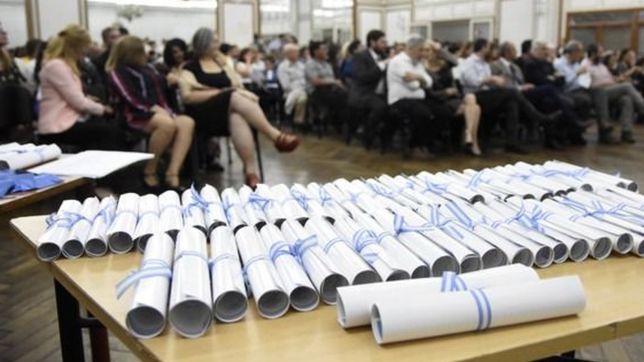 adios a la cartulina: la unlp ya entrega diplomas digitales a sus graduados