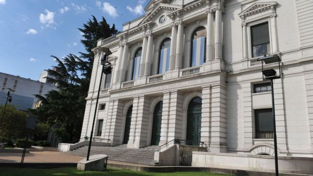 axel kicillof le pidio a la oposicion que se desatornille de los sillones del banco provincia