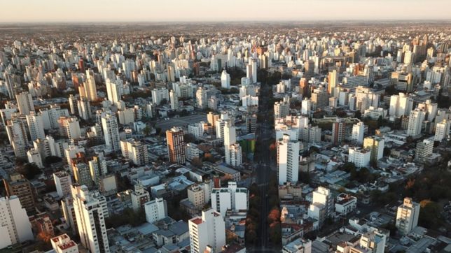 julio alak reunio a diversos expertos para preparar el plan estrategico 2030 para la plata
