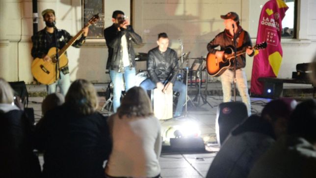 cuatro plazas se convierten en escenarios al aire libre para 12 bandas de la plata