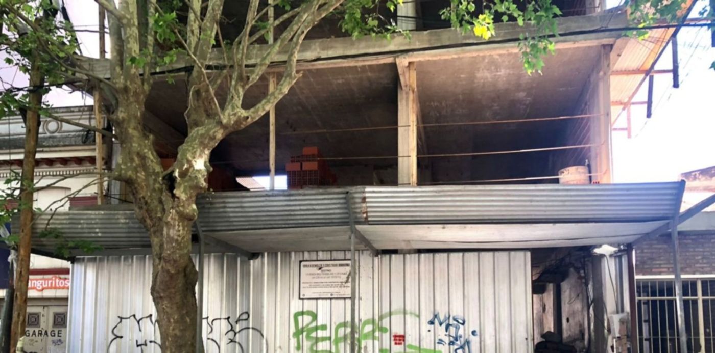 Accidente obrero muerto en 14 y 58