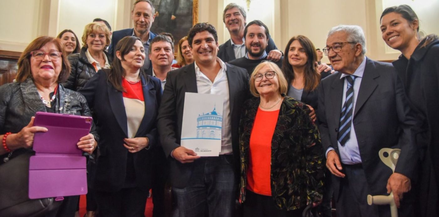 1567015382869.jpg?x=3&height=747&scaleX=1&scaleY=1&y=227&width=1494&rotate=0&ow=1500&oh=1001&&cw=1920&ch=950