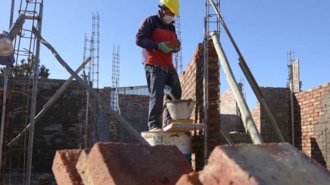 aumento un 16 por ciento el precio en dolares de la construccion en la plata