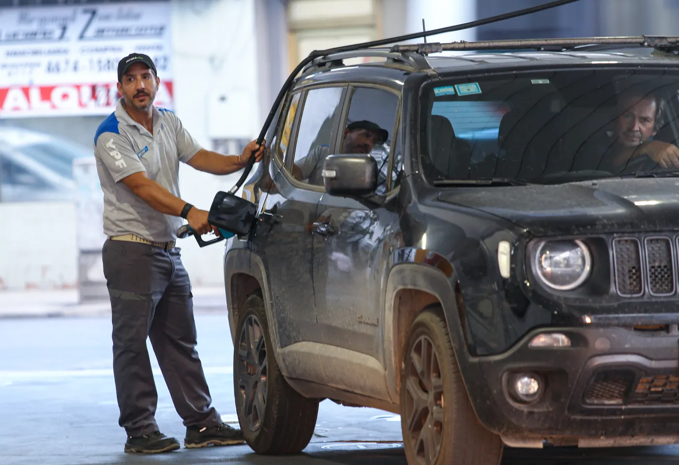 YPF carga de combustibles (6)