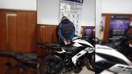 robo y persecucion en la plata: un policia termino en el hospital robo y persecucion en la plata: un policia termino en el hospital