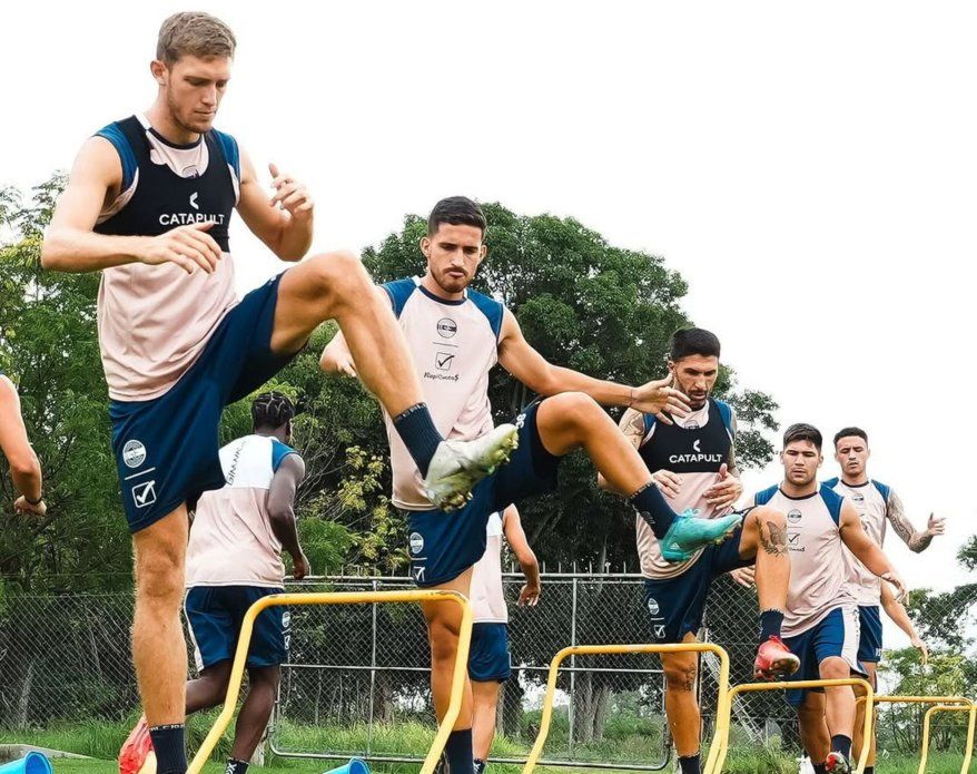Entrenamiento Gimnasia Castillo Garayalde.jpg