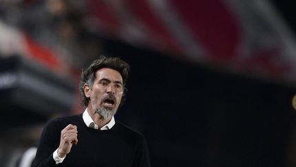 Estudiantes levantó la sanción y Eduardo Domínguez dirigirá el partido ante Huracán