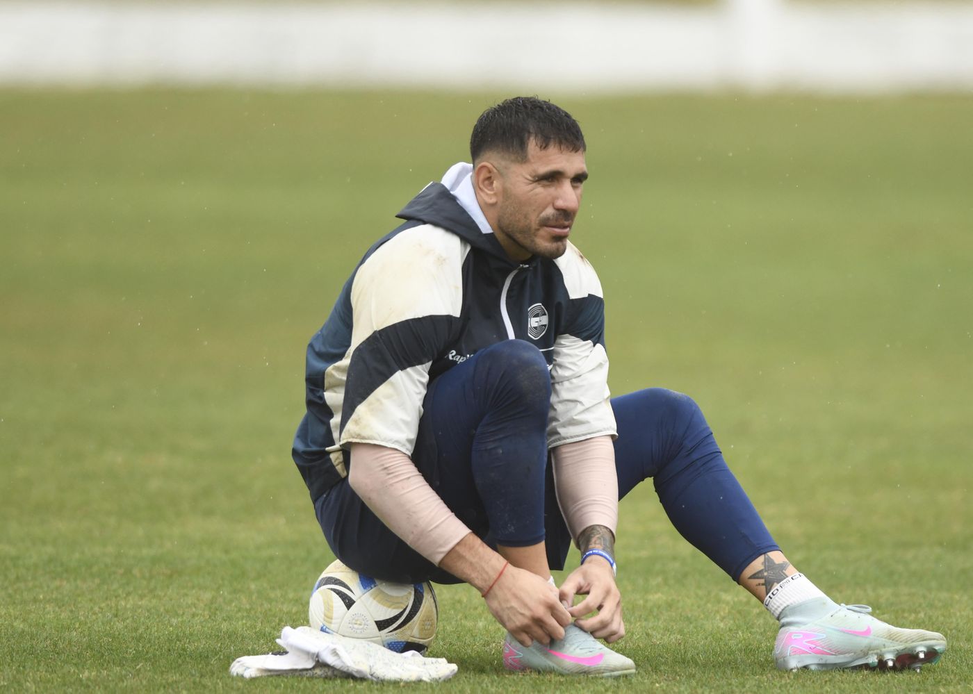 Gimnasia entrenamiento Estancia Chica pretemporada Insfrán