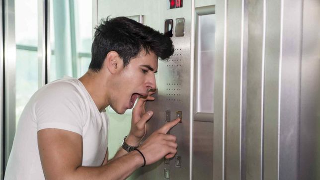en plenos cortes de luz, recomiendan que hacer y que no si quedas atrapado en un ascensor