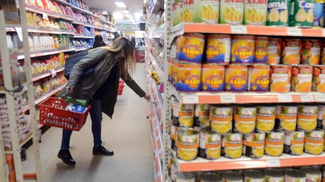 una familia necesito ganar 204.000 pesos para no caer bajo la linea de pobreza