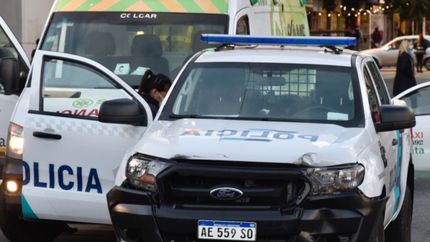 Un policía desafectado se quitó la vida delante de su expareja en La Plata