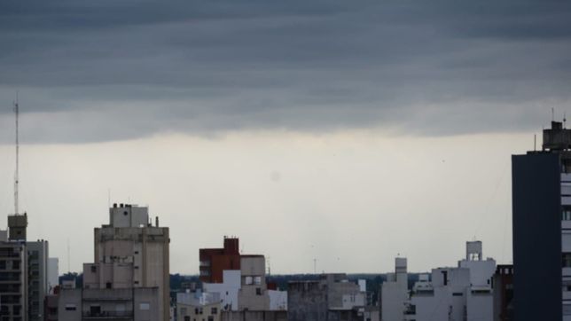 con fuertes vientos y tormentas, vuelve el frio a la plata: ¿como seguira el clima?