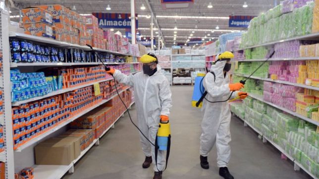 mercaderia, zona de cajas y oficinas: asi fue el operativo de desinfeccion en nini