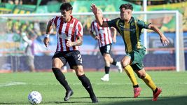 estudiantes reacciono y empato ante aldosivi en un partido polemico estudiantes reacciono y empato ante aldosivi en un partido polemico