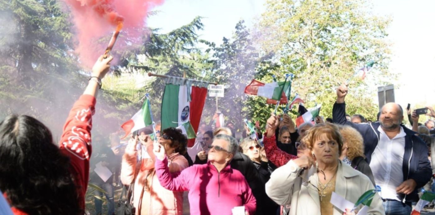 Protesta de la comunidad italiana en La Plata