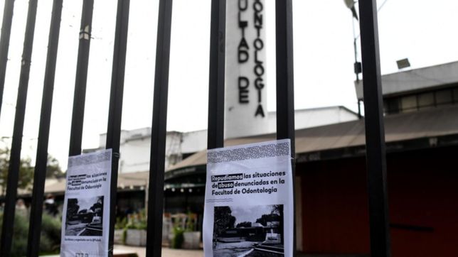 movilizacion en la facultad de odontologia en repudio a un docente denunciado por abuso