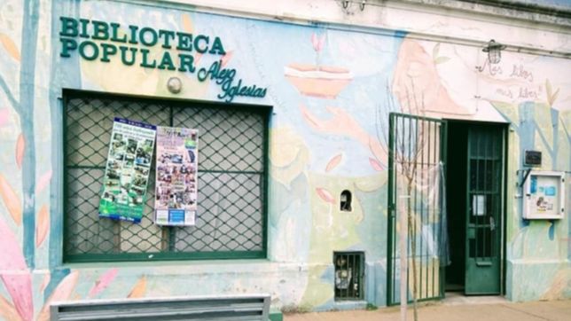 a un dia de cumplir 101 anos, se metieron en una biblioteca de la plata y la saquearon