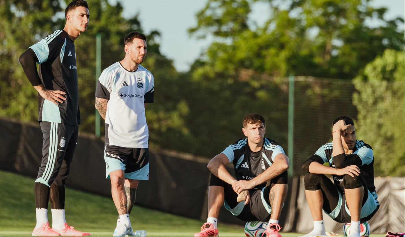 Entrenamiento Selección argentina Messi Dibu Rulli Musso