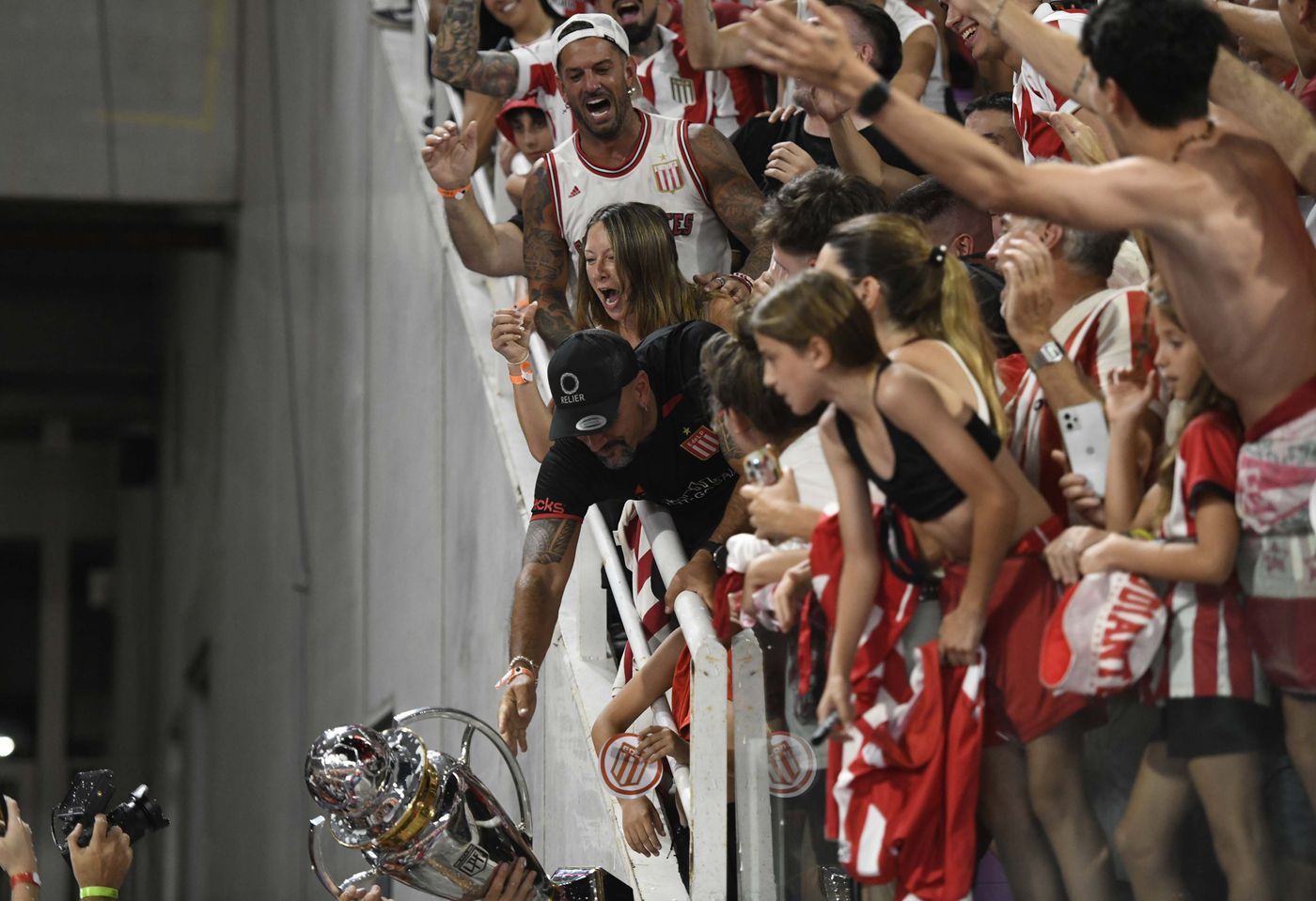 Estudiantes Racing Santiago del Estero campeón Verón festejo copa 2