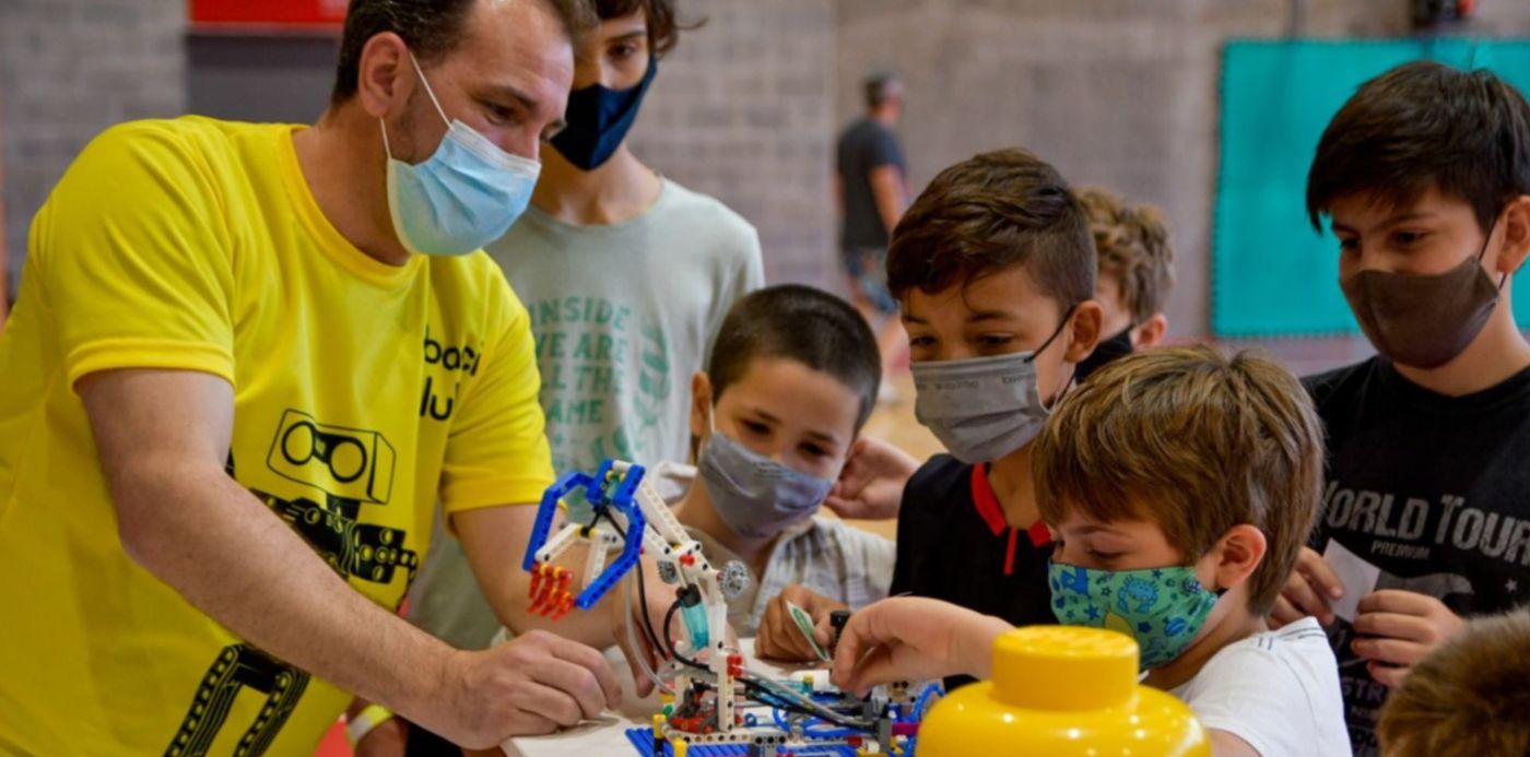 Estudiantes - taller robótica