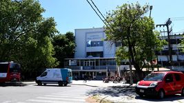 un joven salio a defender a sus padres de un robo, le pegaron un tiro y termino internado un joven salio a defender a sus padres de un robo, le pegaron un tiro y termino internado