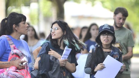 Gestión de las emociones: una guía para estudiantes de la UNLP Gestión de las emociones: una guía para estudiantes de la UNLP