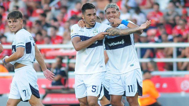 ¿cuando podria regresar rodrigo saravia a jugar con gimnasia?