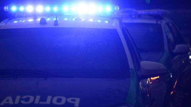 brutal ataque a tiros en una casa en la loma: un hombre pelea por su vida