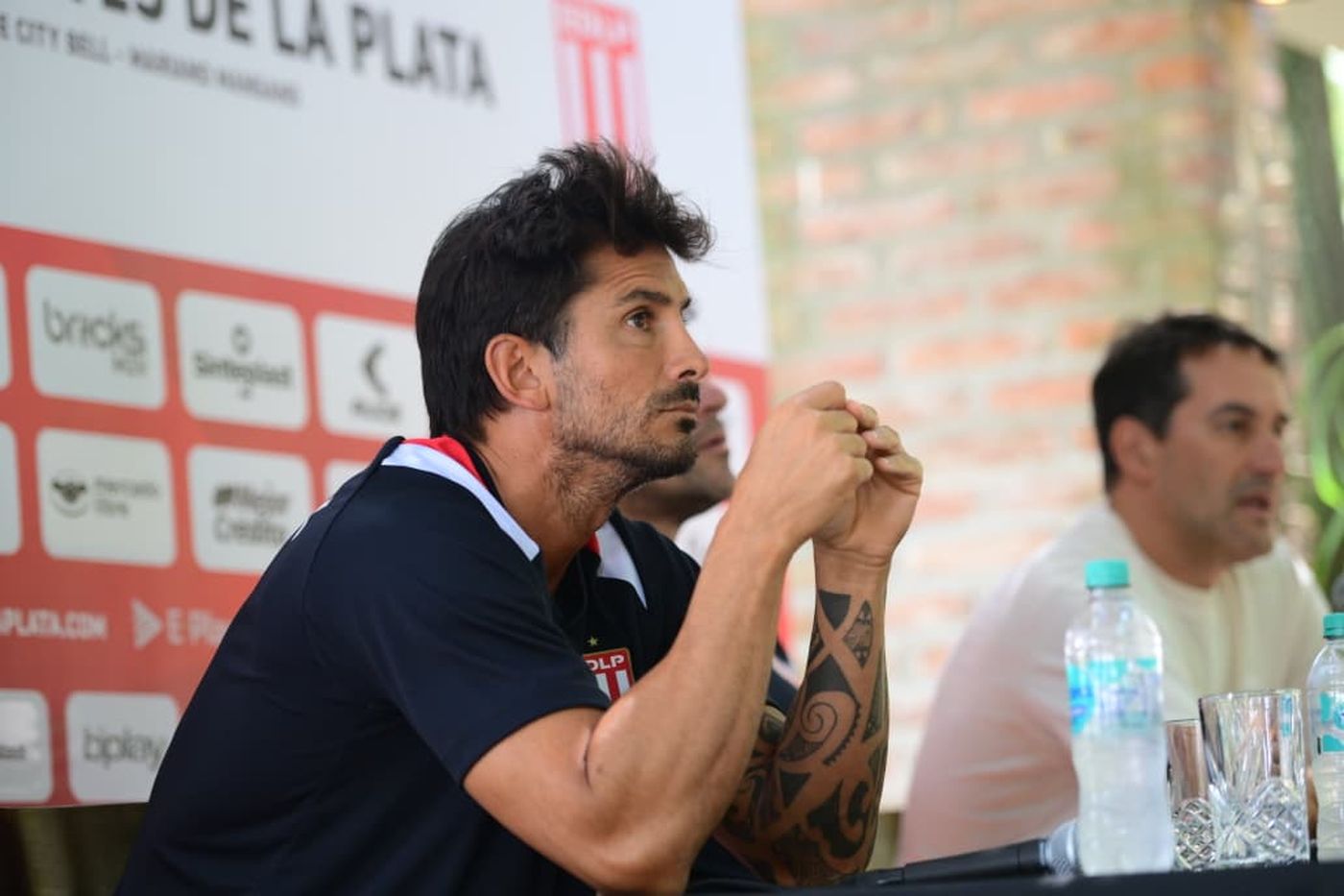 Marcos Angeleri en la conferencia de prensa.