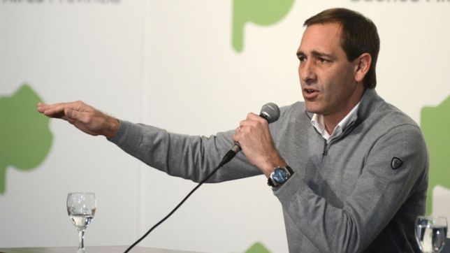 a un mes del recambio, julio garro afina la reestructuracion del gabinete con nuevas secretarias