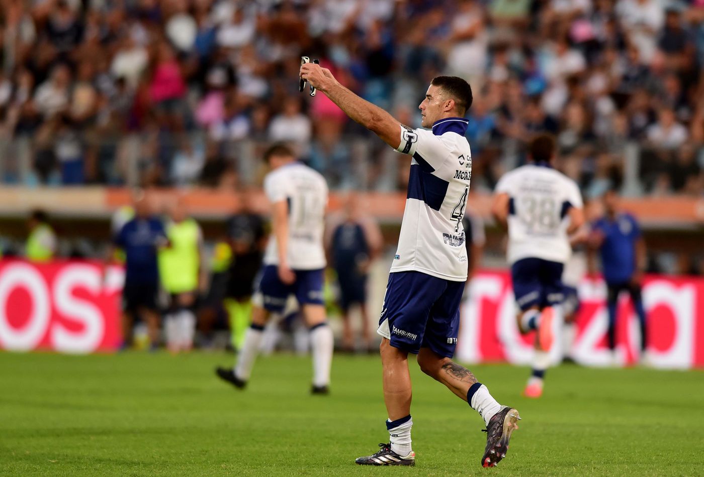 Gimnasia Godoy Cruz Morales gol.jpg