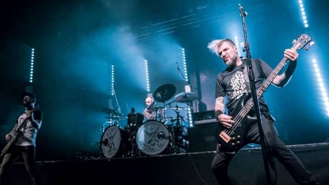 semana repleta de shows con carajo, andando descalzo, tallando el elefante y mucho mas