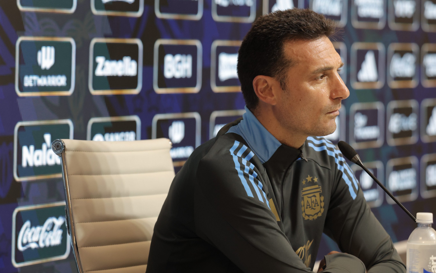 Lionel Scaloni conferencia Brasil.png