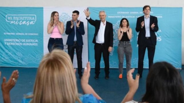 entregaron mas de 400 escrituras sociales en un barrio popular de tolosa