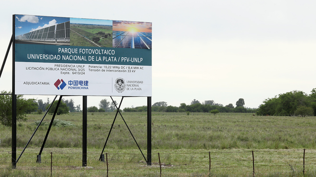 el parque fotovoltaico de la unlp avanza con la firma de un acuerdo clave