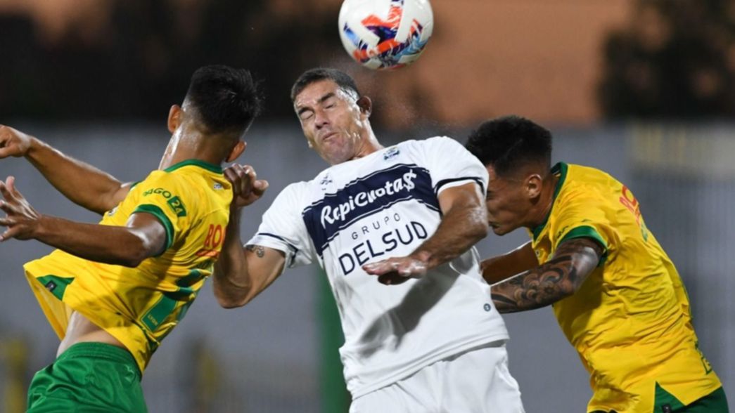 En un duro partido, el Lobo perdió ante Defensa y Justicia