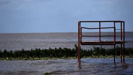 encontraron el cuerpo de un hombre flotando en el rio de la plata y le haran una autopsia para saber como murio encontraron el cuerpo de un hombre flotando en el rio de la plata y le haran una autopsia para saber como murio