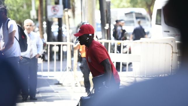 cetre se despidio del pincha antes de viajar a brasil para seguir su carrera
