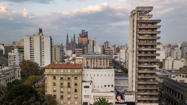 a mas de medio siglo de su construccion pintaran el historico edificio de 7 y 50
