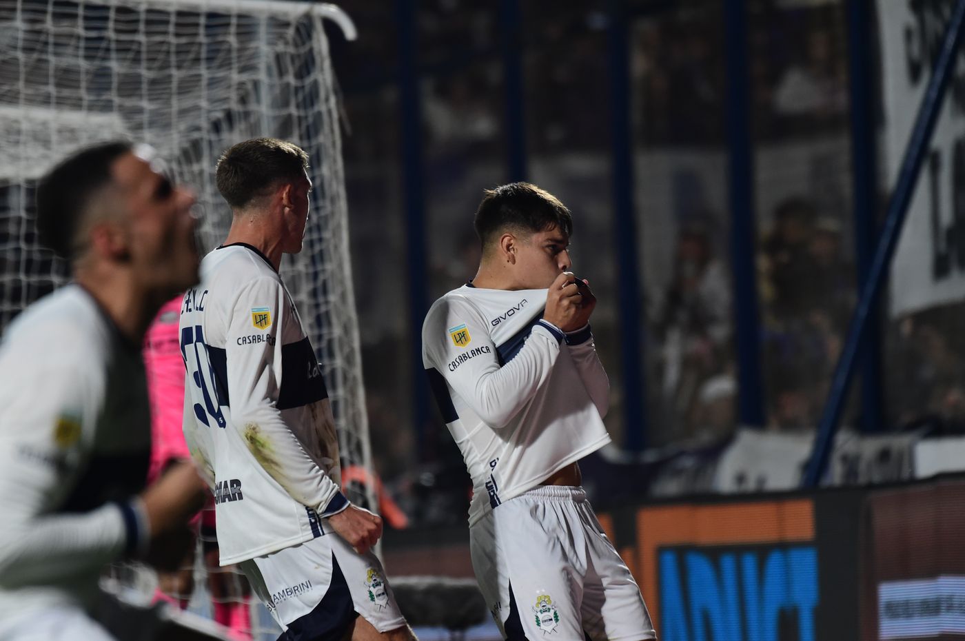 Gimnasia Barracas Central Domínguez gol (4).JPG