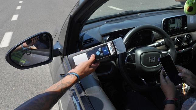 aseguran que los controles de alcoholemia redujeron los accidentes en la autopista buenos aires - la plata
